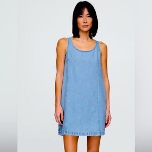 GAP Lt Blue Dress 2025 Super soft, comfy dress Never worn but tag off. Side zip.